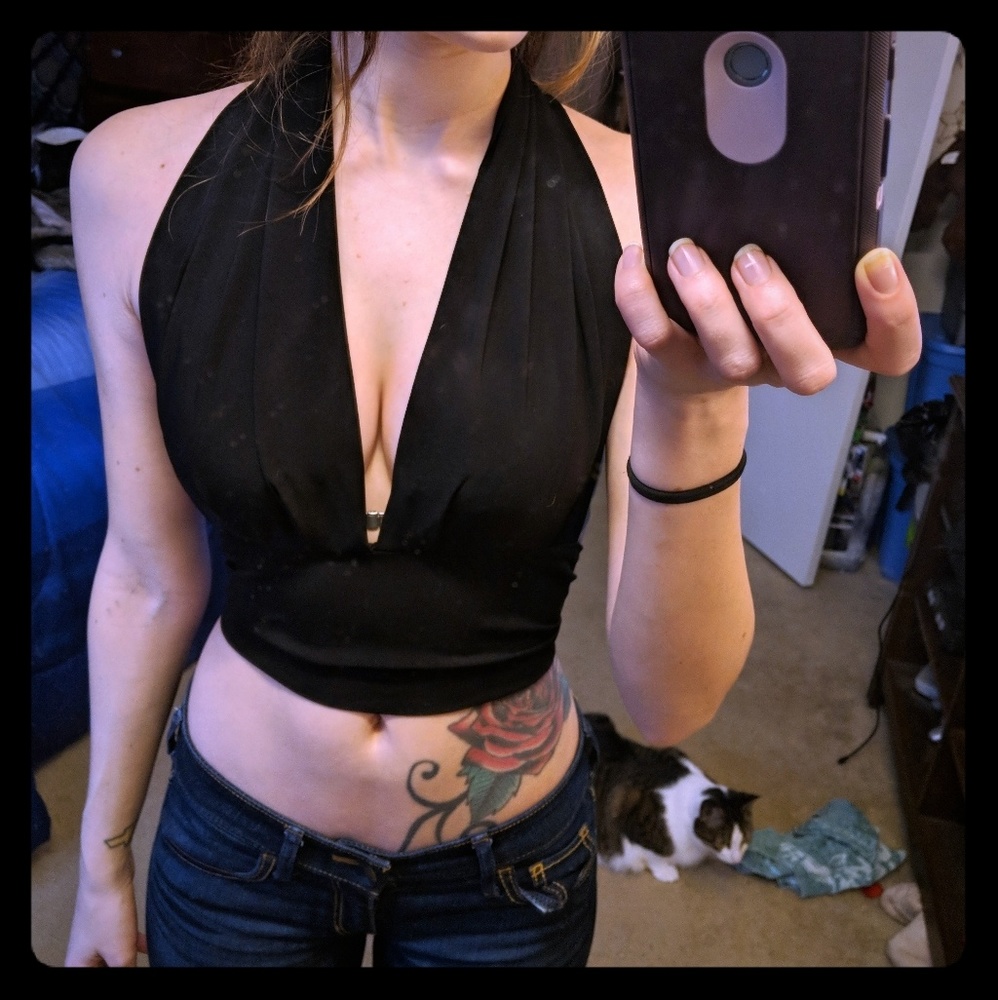 Backless halter top
